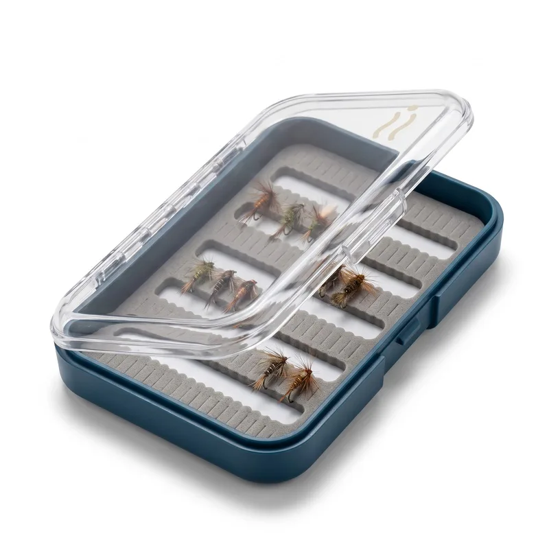 Driftline slit-silicone waterproof fly box, river blue, open